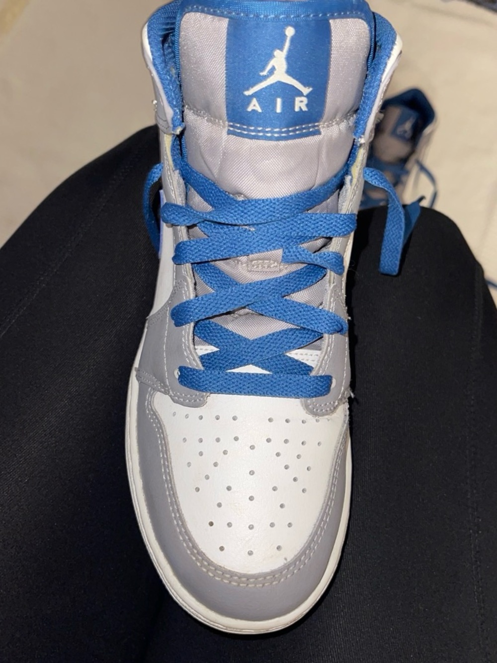 Nike High-Top Sneaker in Blue, White & Gray